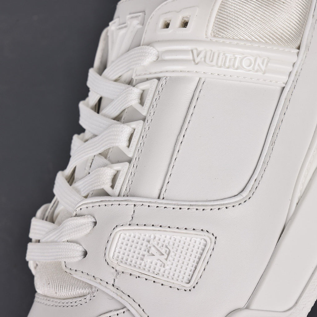 LV Trainers Triple White