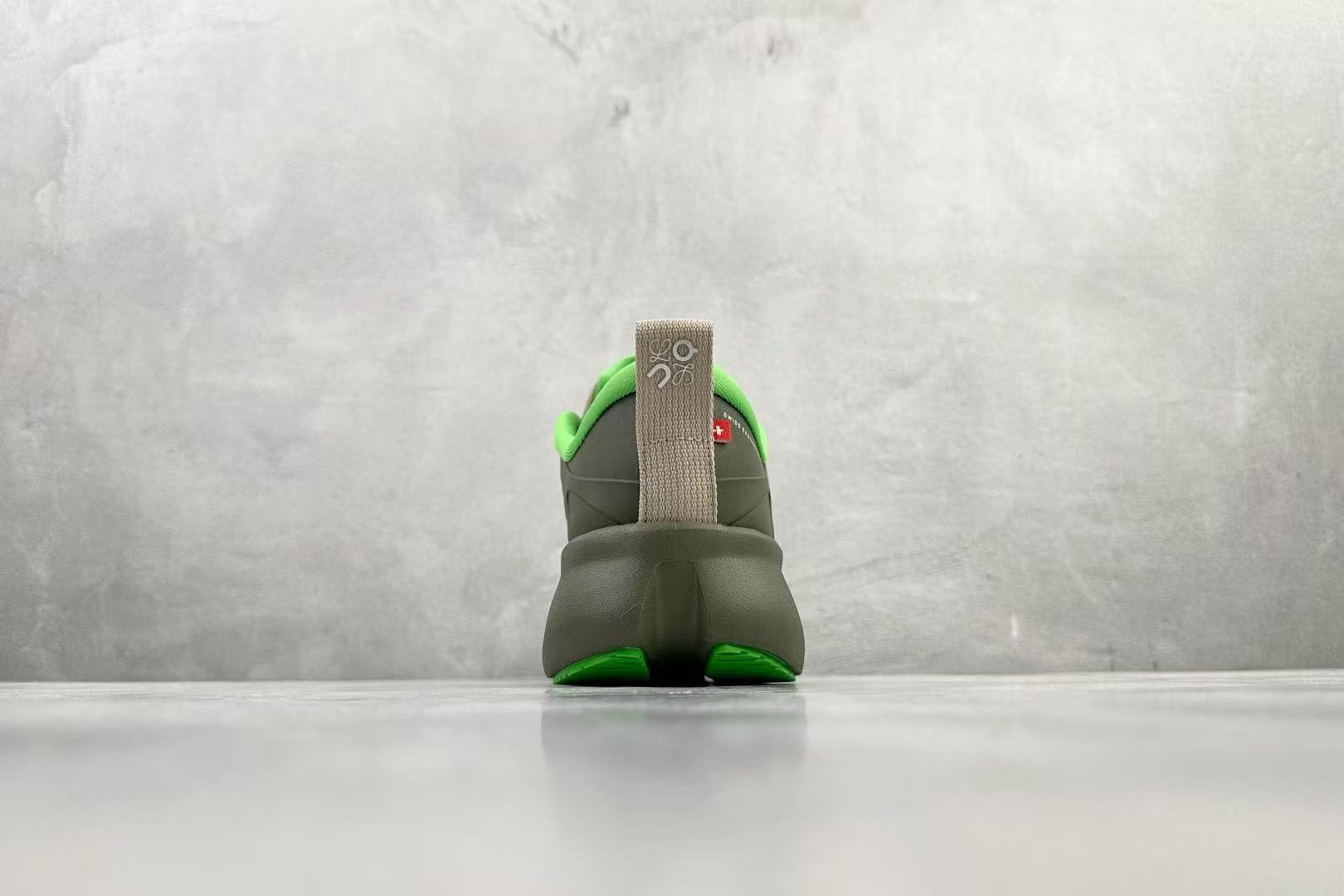 LOEWE Cloudsolo Khaki Green/Sand