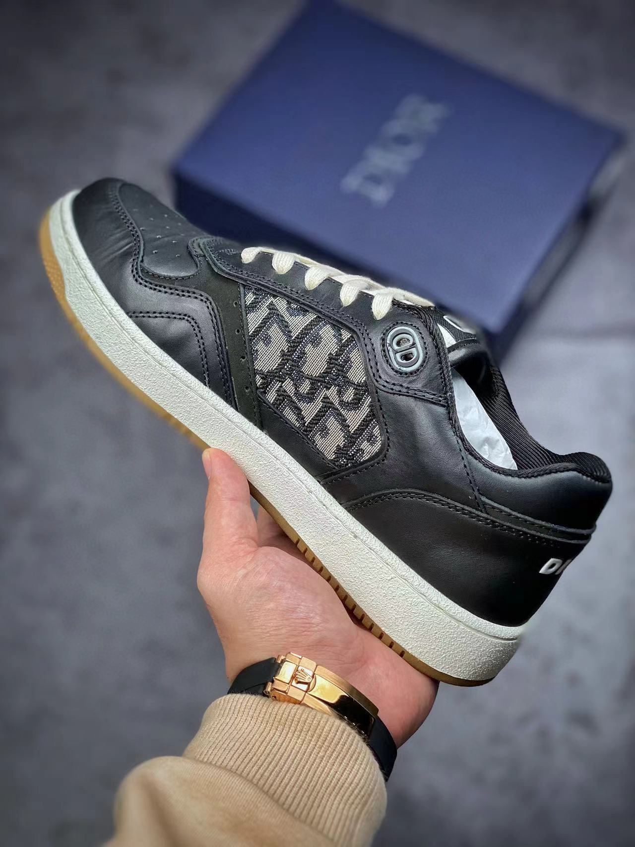 B27 Low-Top Black Oblique