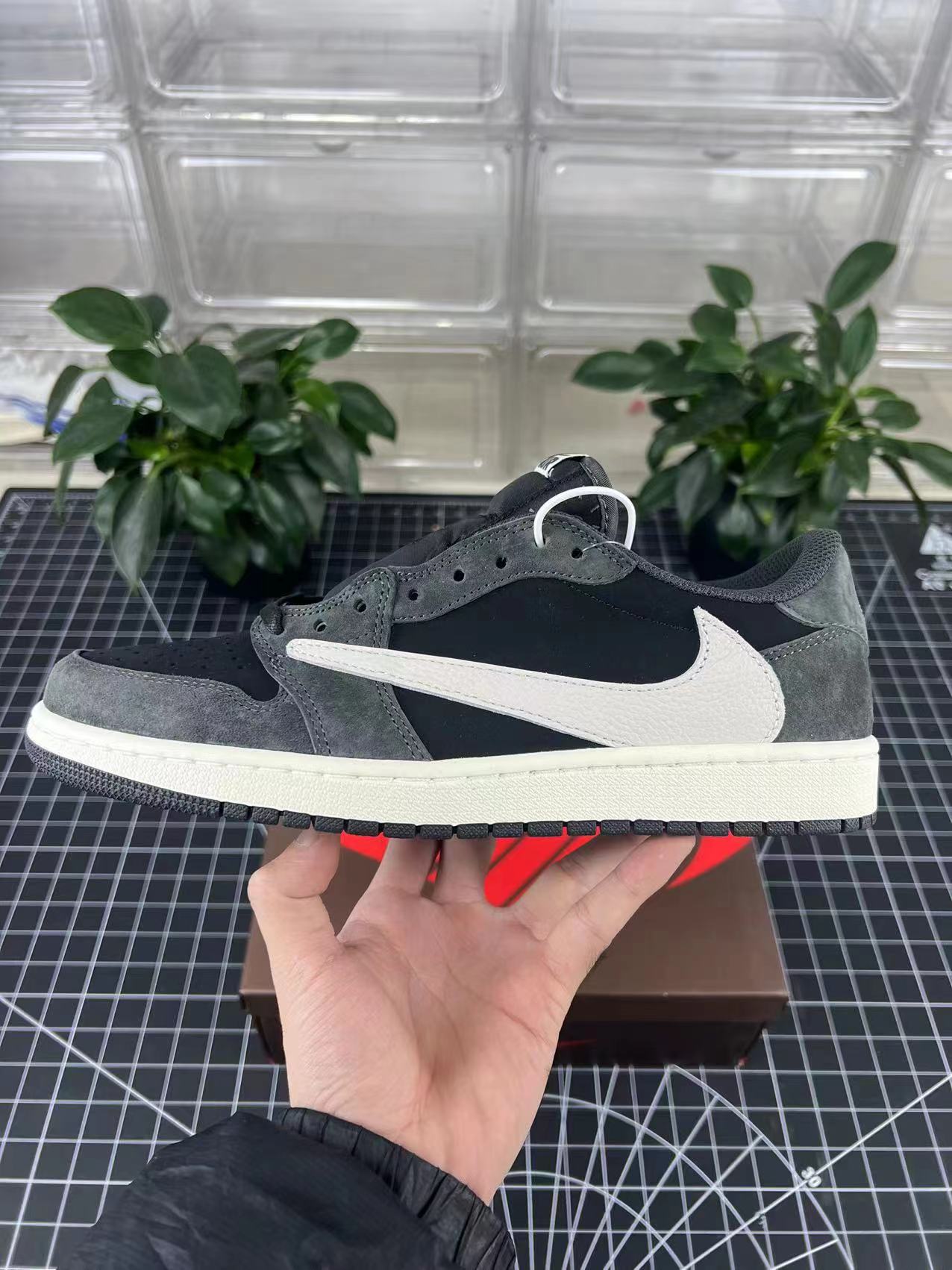 AJ1 Low Travis Scott Reverse Phantom Grey