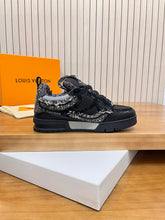 Load image into Gallery viewer, LV Skate Sneaker Noir
