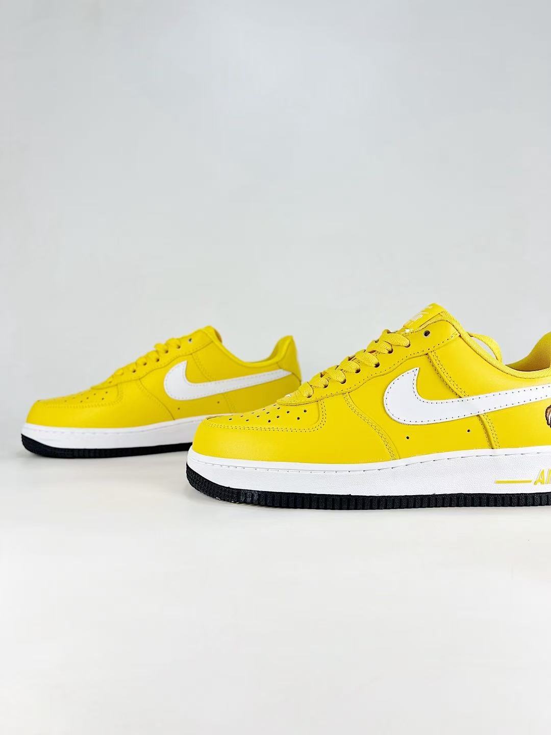 AF1 x Victor Victor Yellow Zest