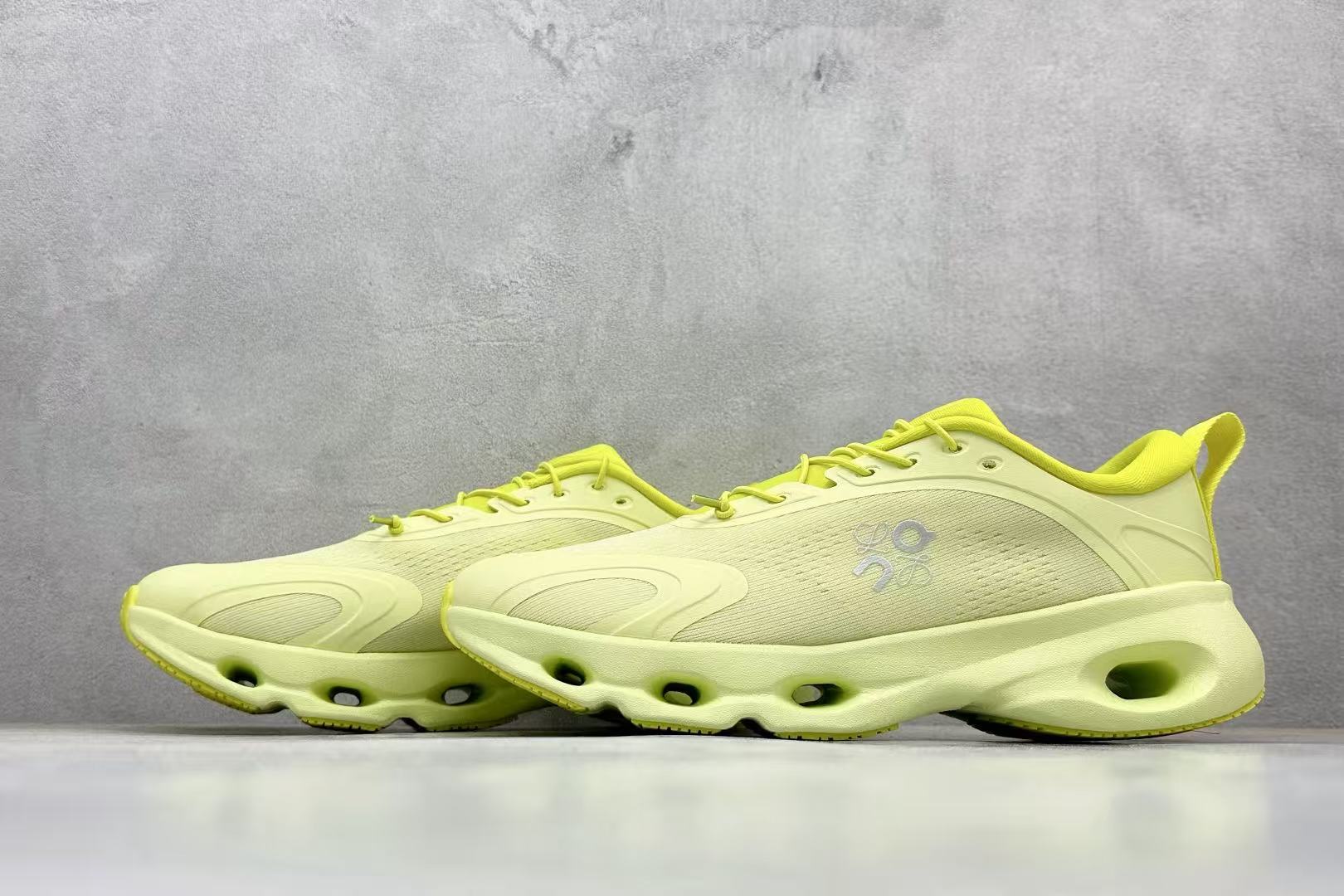 LOEWE Cloudsolo Lime Green