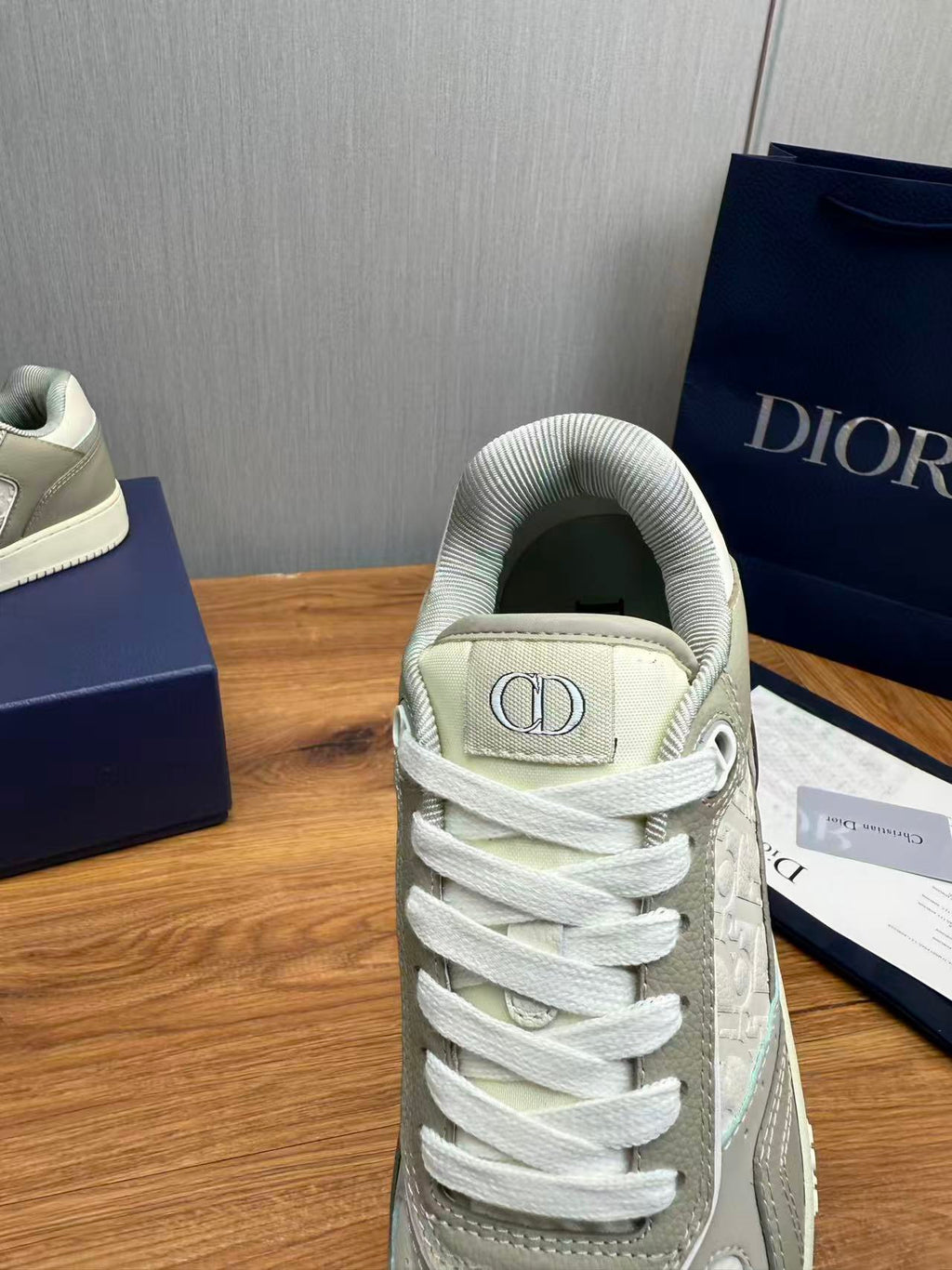 B27 Trianon Gray and Cream Grained Calfskin