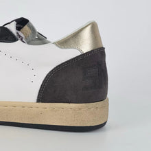 Load image into Gallery viewer, Golden Goose Ball-Star Blue Leather Star Gold Heel Tab Black
