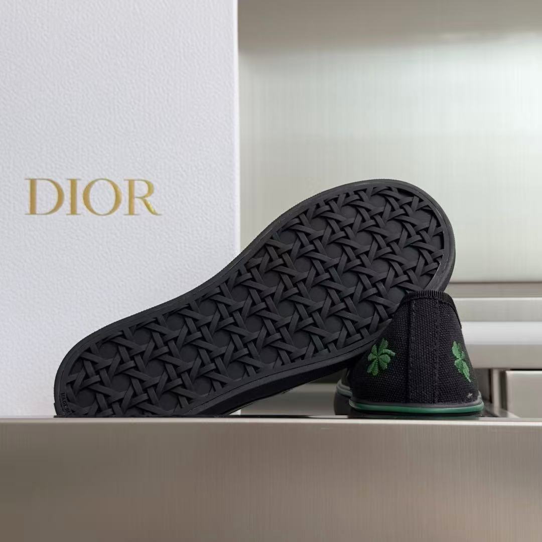 Saltwind Sneaker Clover on Black Cotton