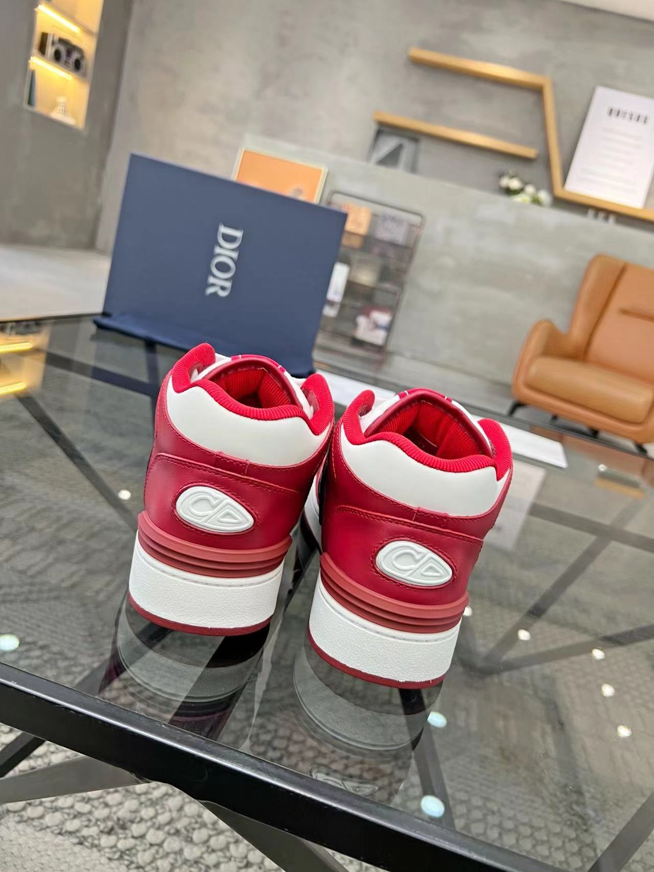 B57 Mid-Top Red and White