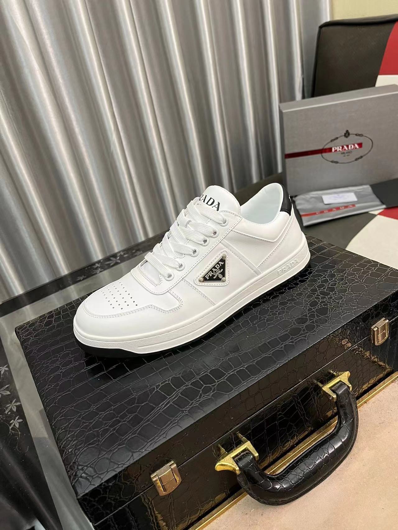 Prada Downtown White/Black