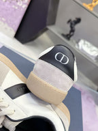 B01 Matchpoint Black and White