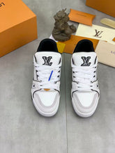 Load image into Gallery viewer, LV Trainers Denim Noir | White

