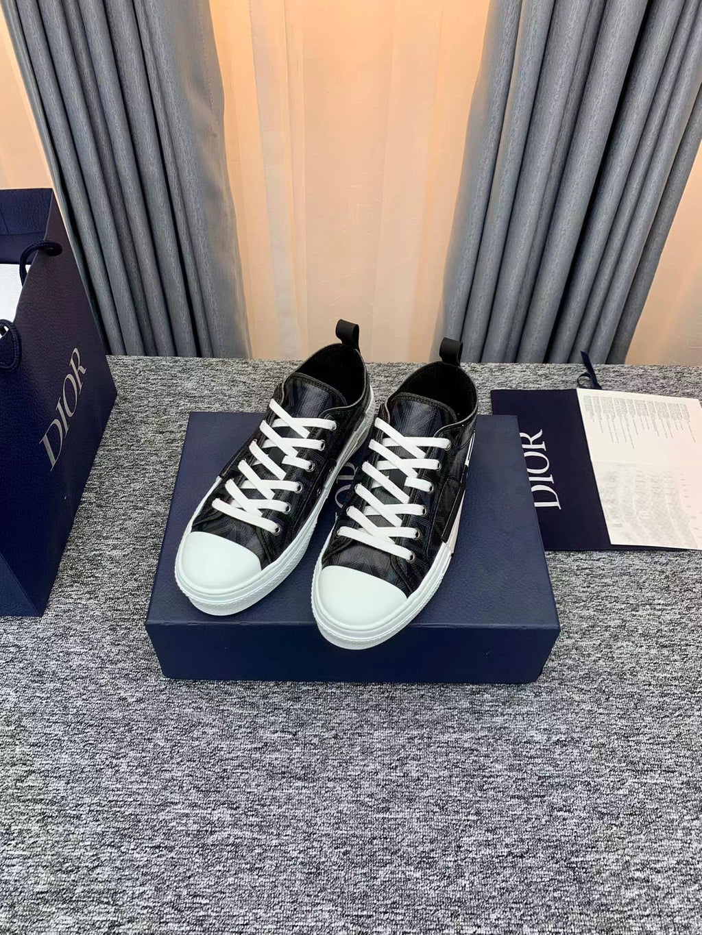 B23 Low 'Black' CD Diamond