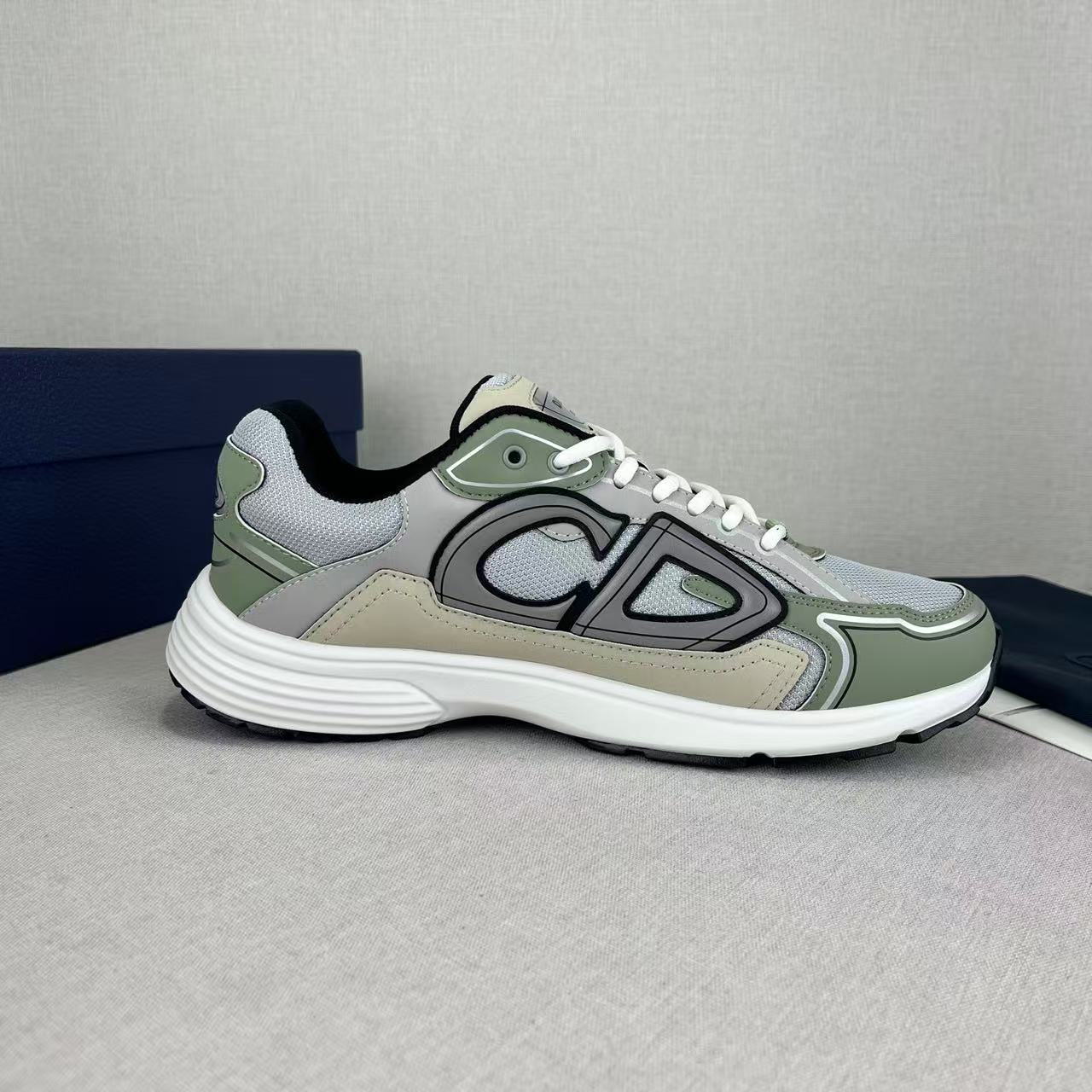 B30 Grey on Cedar Green Mesh