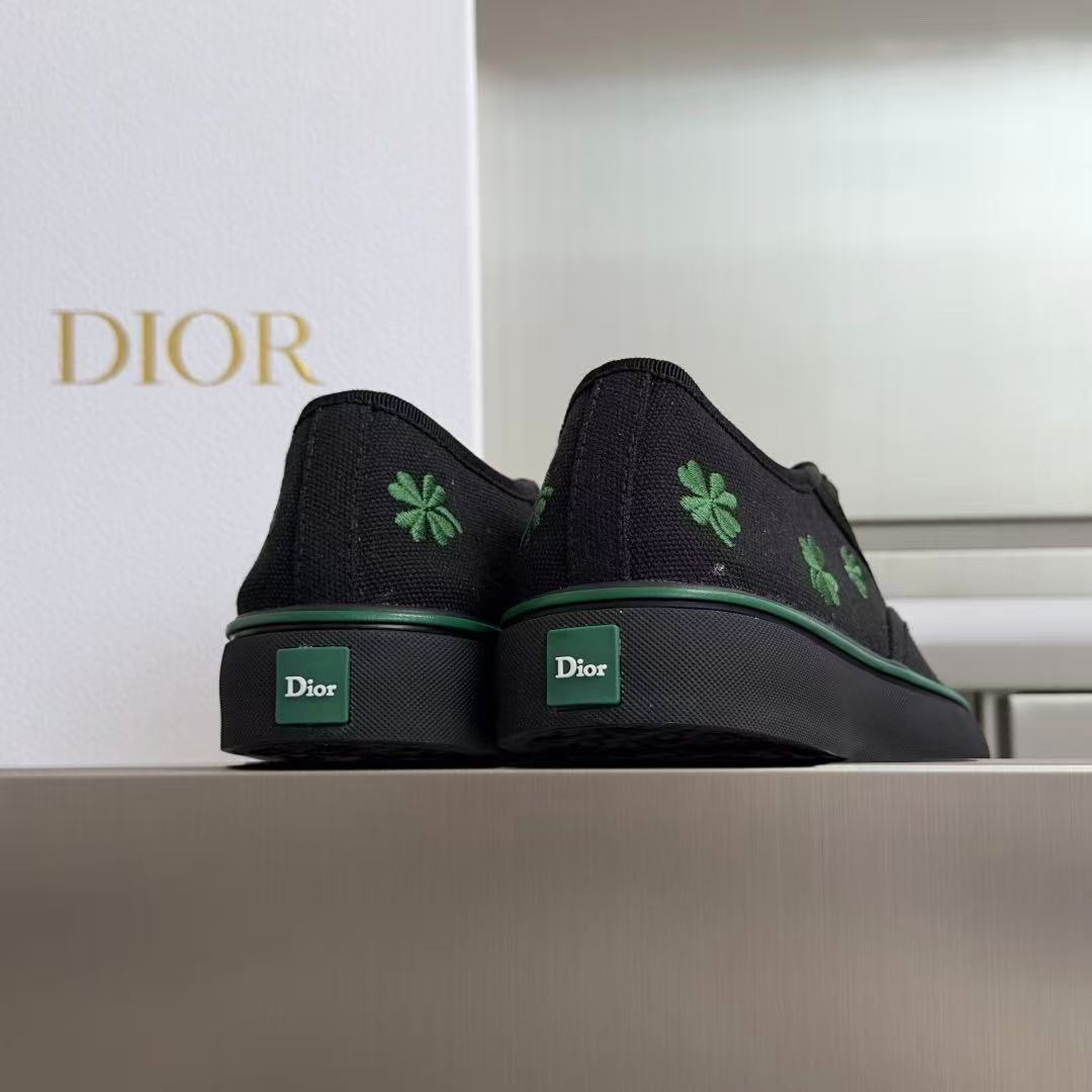 Saltwind Sneaker Clover on Black Cotton