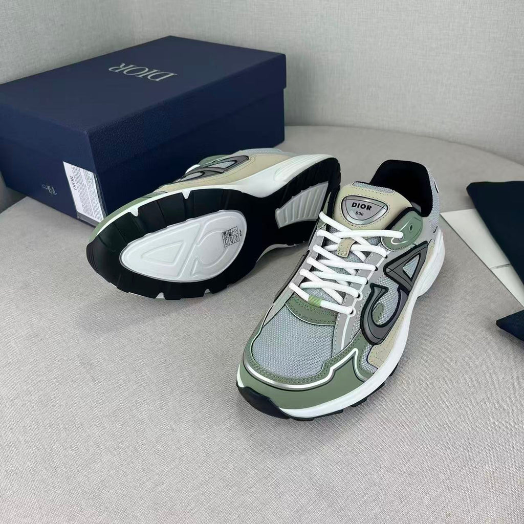 B30 Grey on Cedar Green Mesh