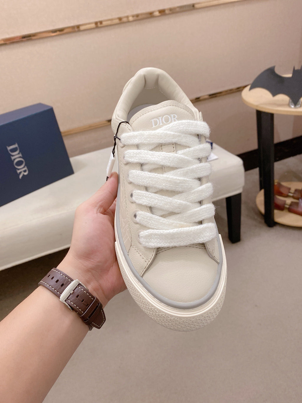 B33 Spin Sneaker White