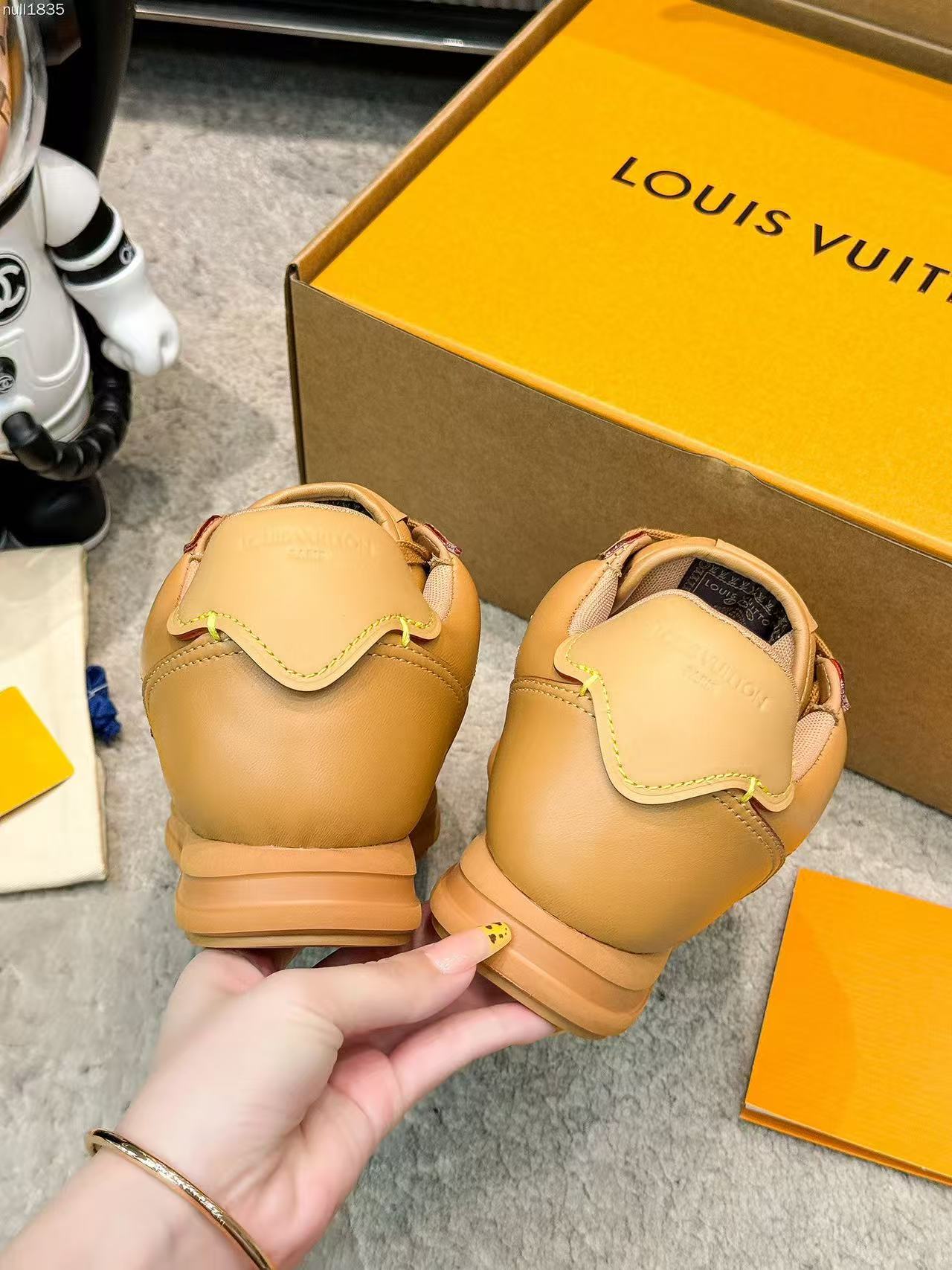 LV Butter Soft Tan