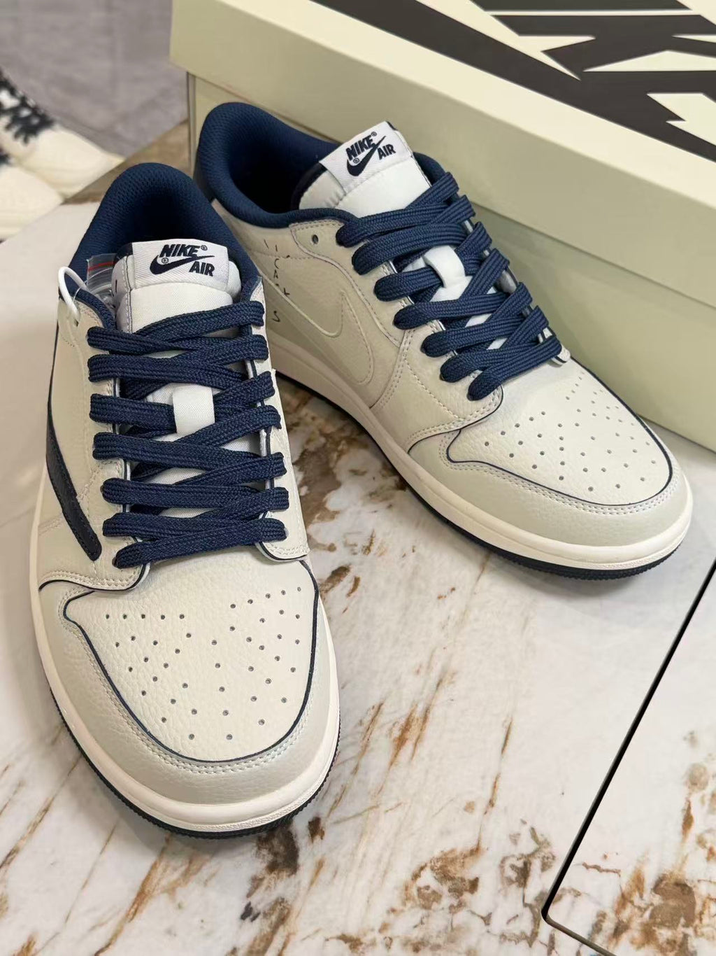 AJ1 Low Travis Scott x Fragment Navy Customs