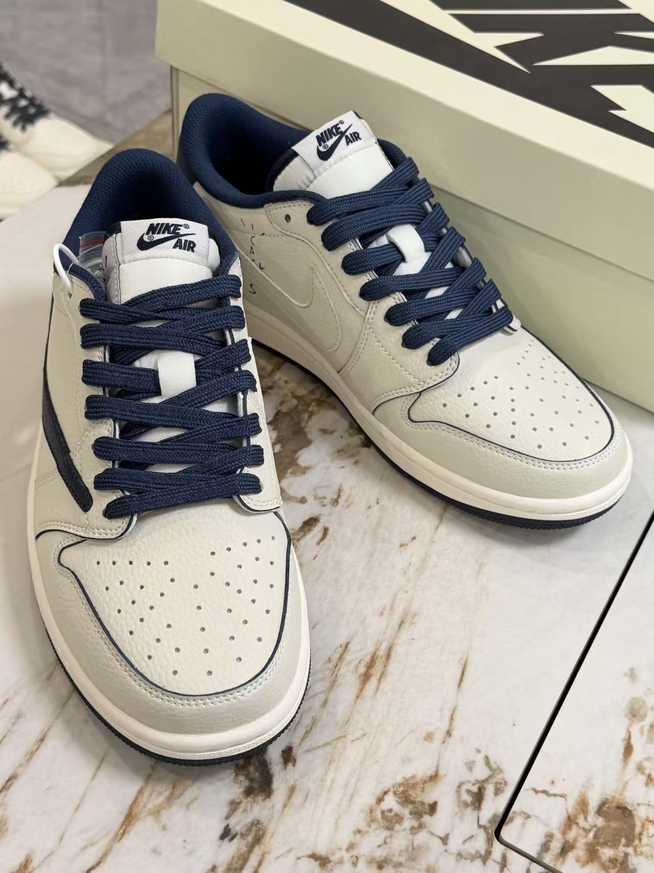AJ1 Low Travis Scott x Fragment Navy Customs