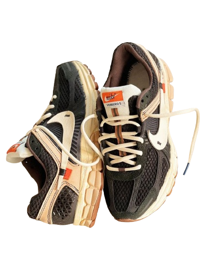 Vomero 5 x OW Black Customs