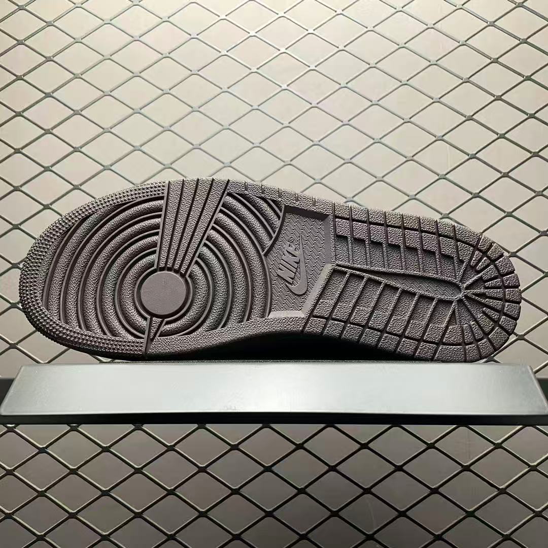 AJ1 Low Travis Scott Velvet Brown