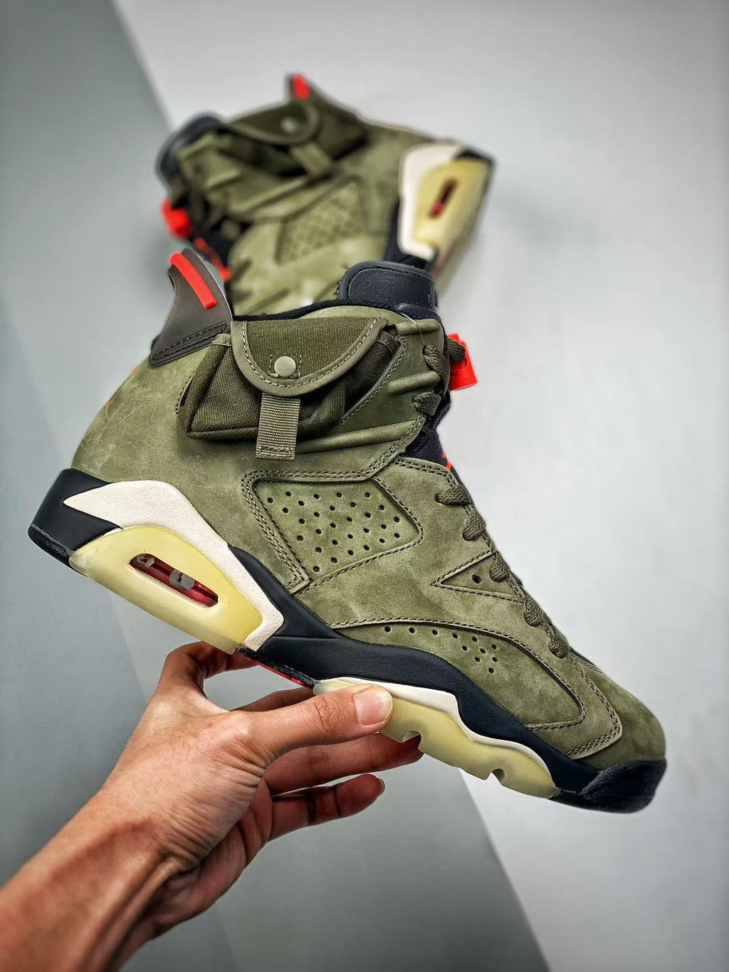AJ6 Retro Travis Scott