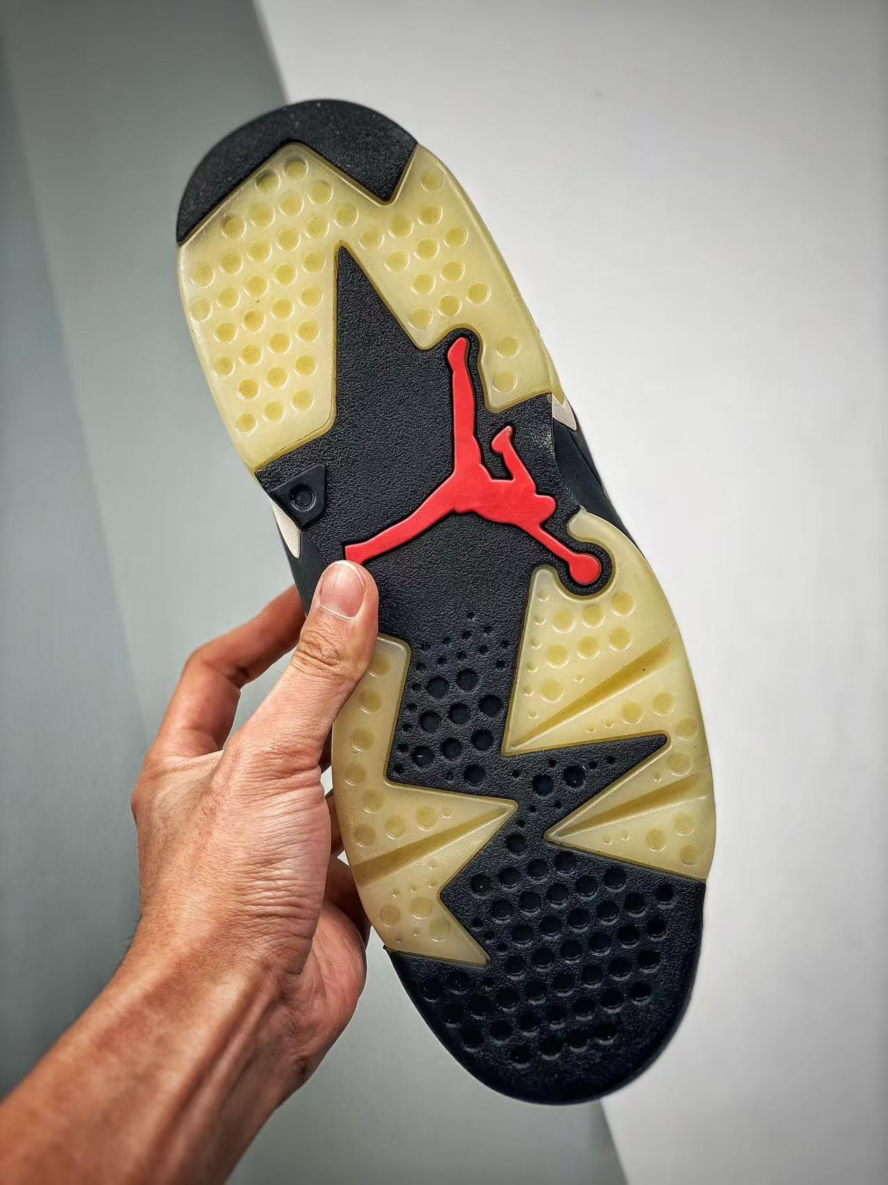 AJ6 Retro Travis Scott