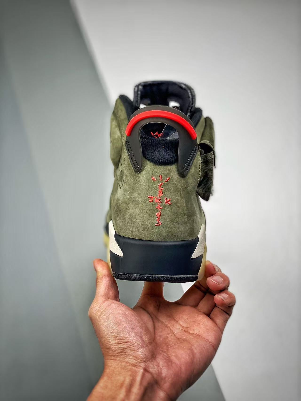 AJ6 Retro Travis Scott