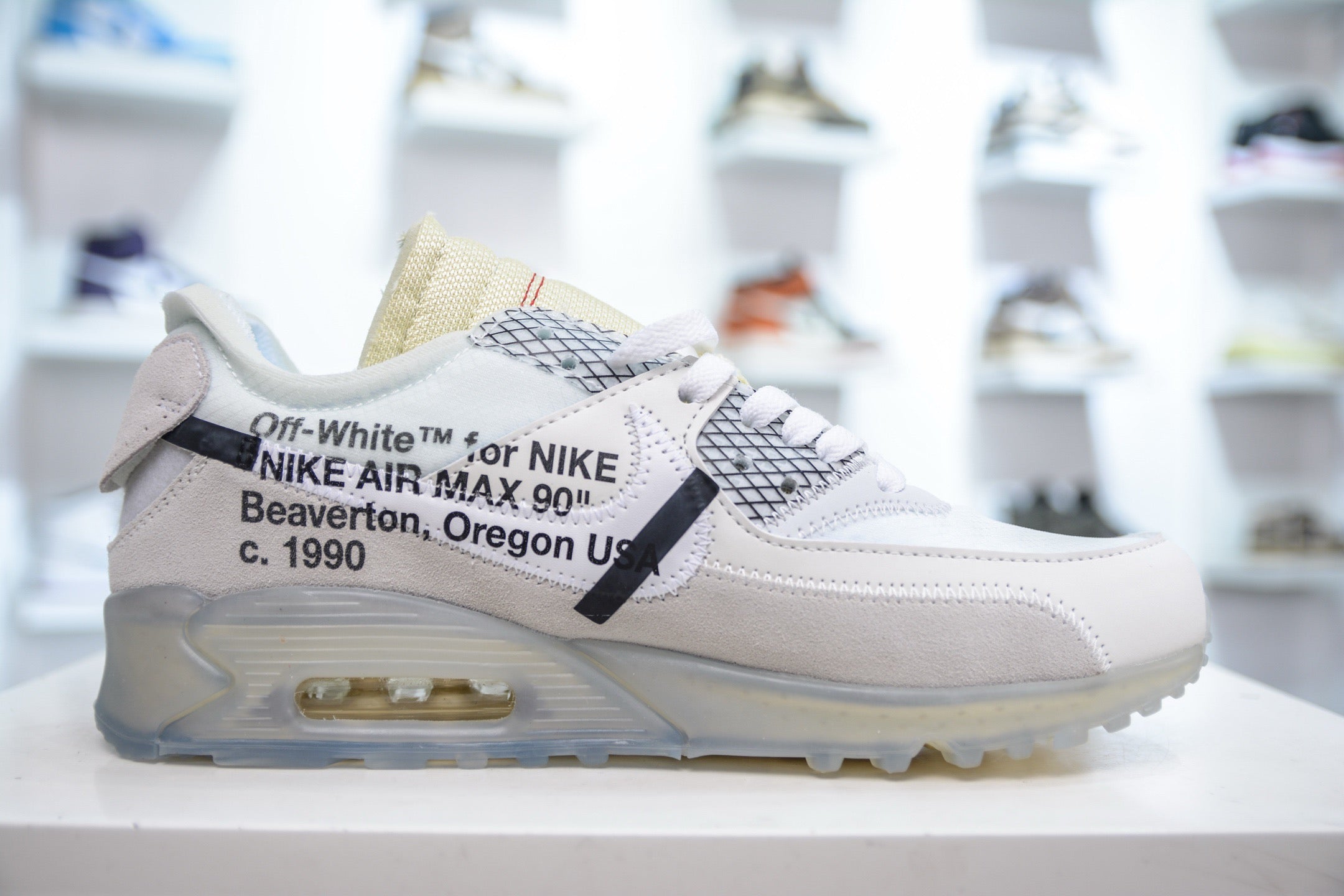 AM90 "THE TEN" White
