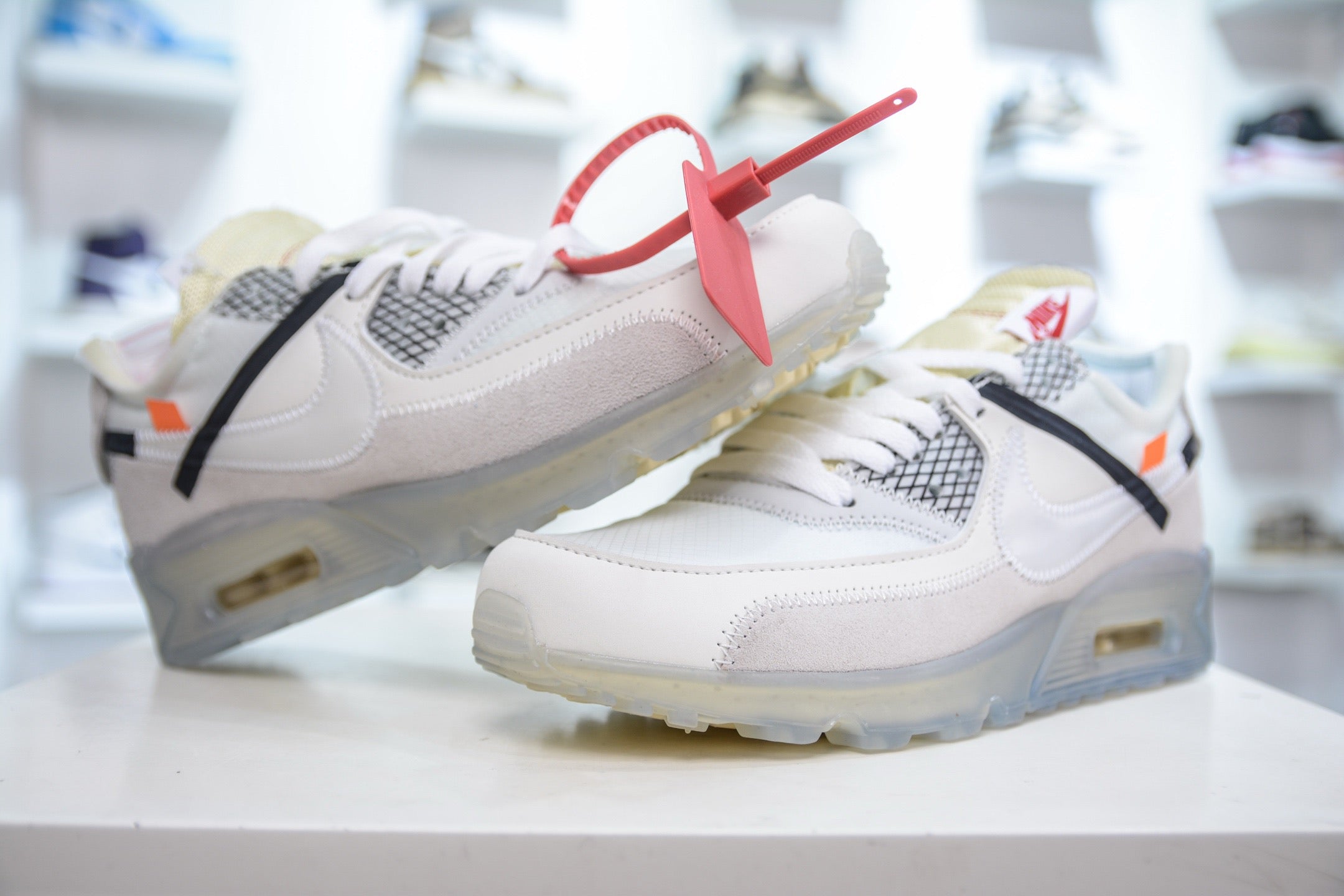 AM90 "THE TEN" White