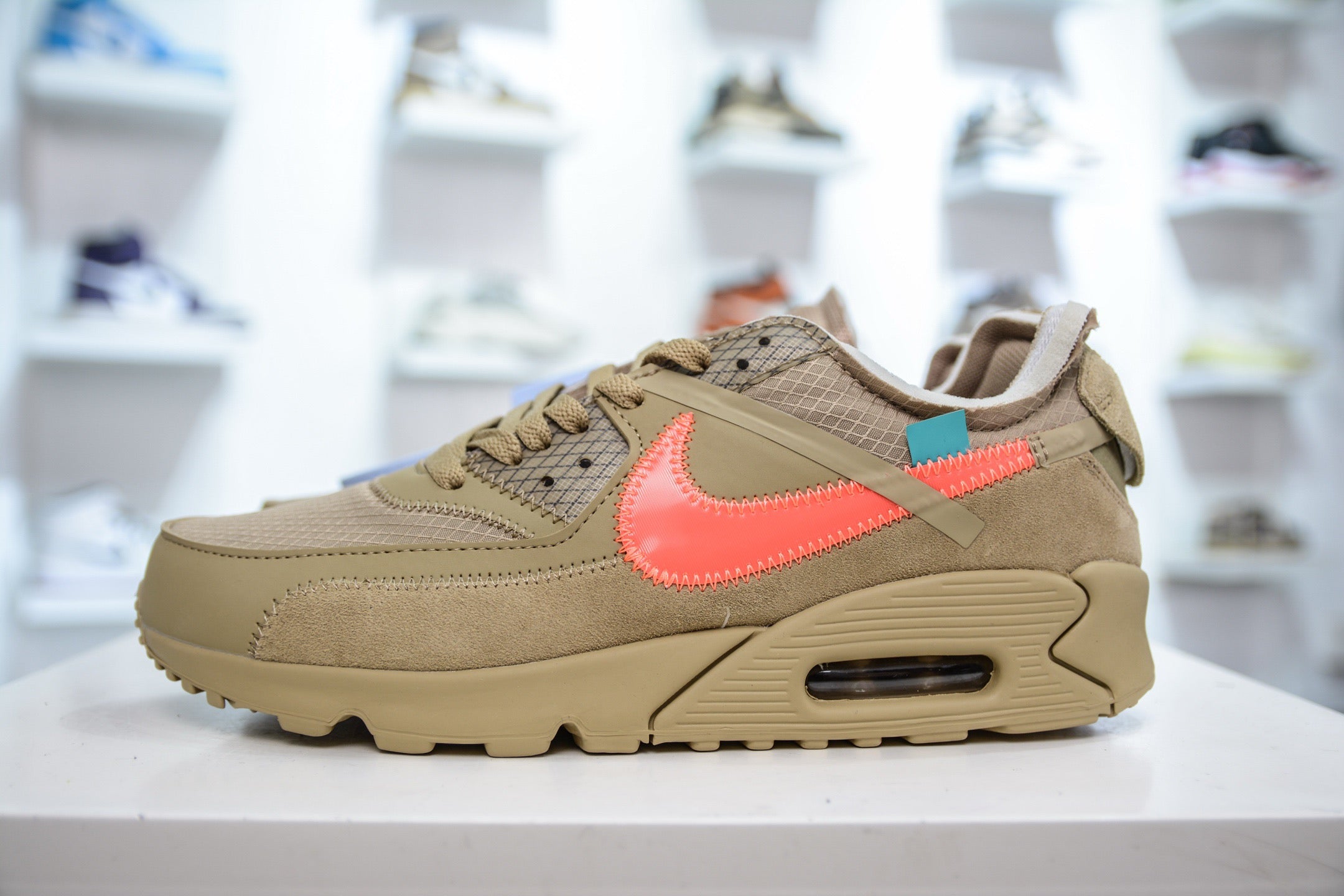 AM90 X OW Desert Ore