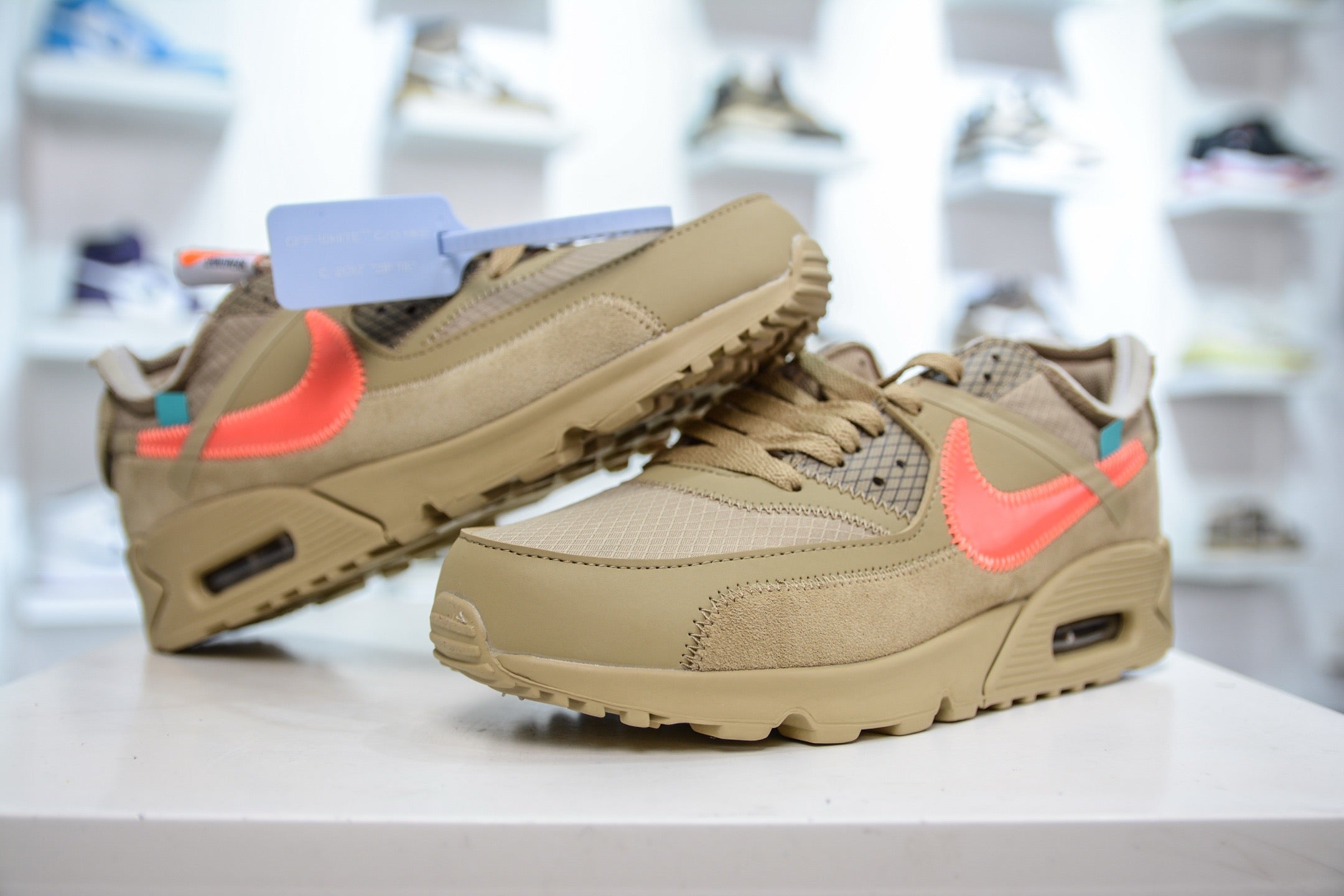 AM90 X OW Desert Ore