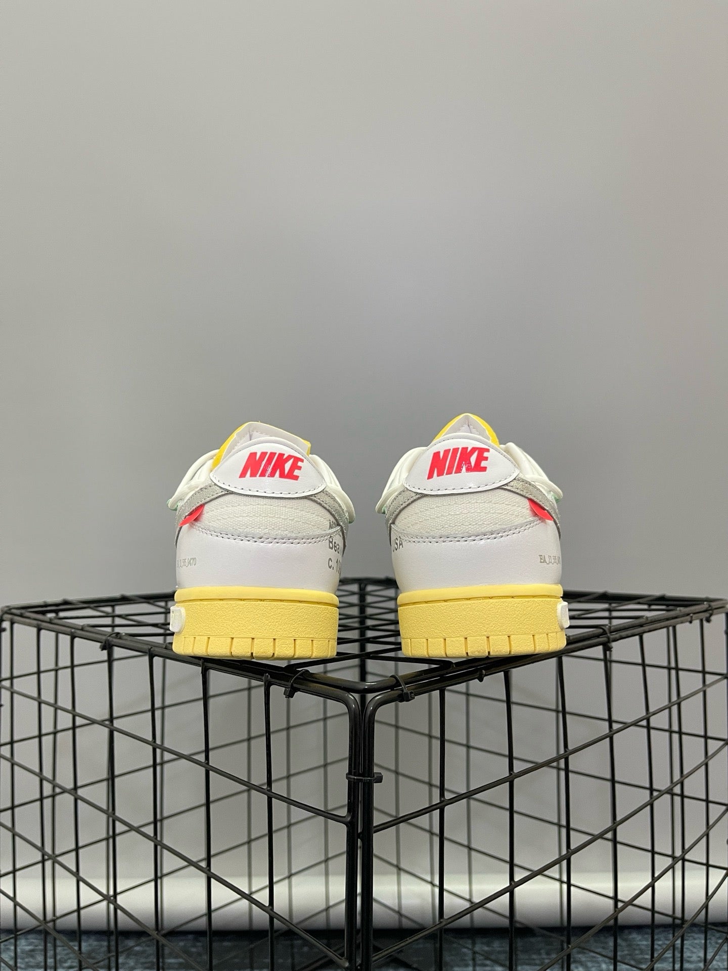 Dunk Low X OW Lot 1