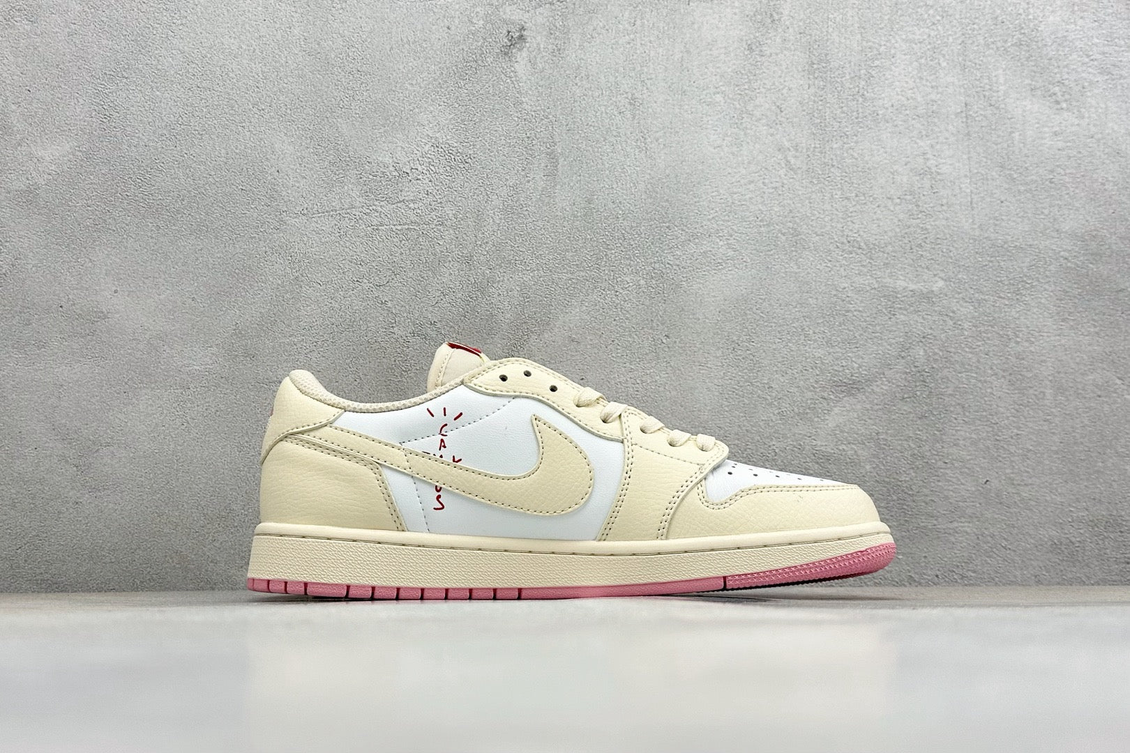 AJ1 Low Travis Scott Shy Pink