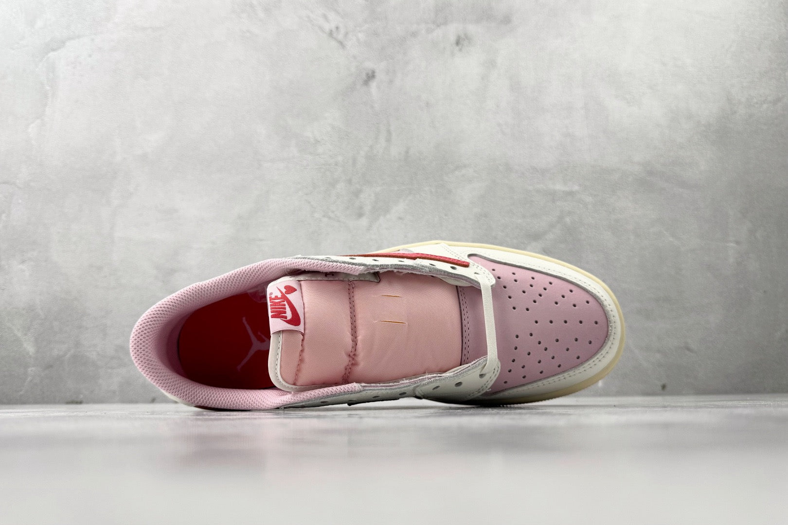 AJ1 Low Travis Scott Tropical Pink