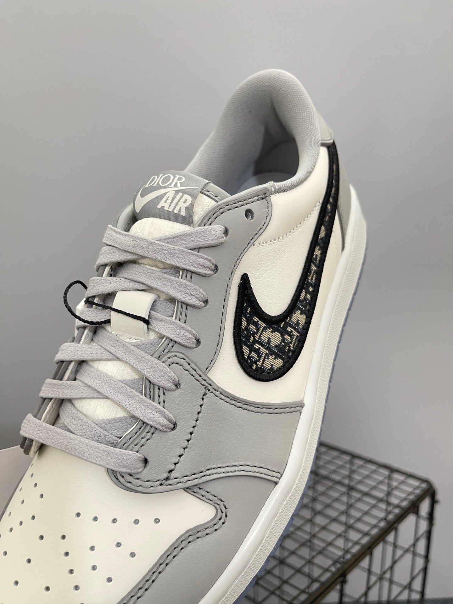 AJ1 Low Dior