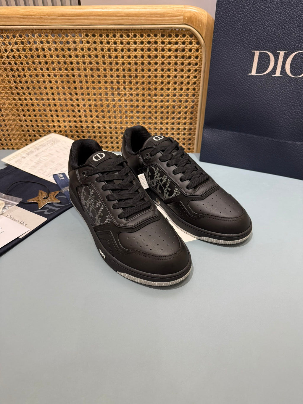 B27 Low-Top Black on Black