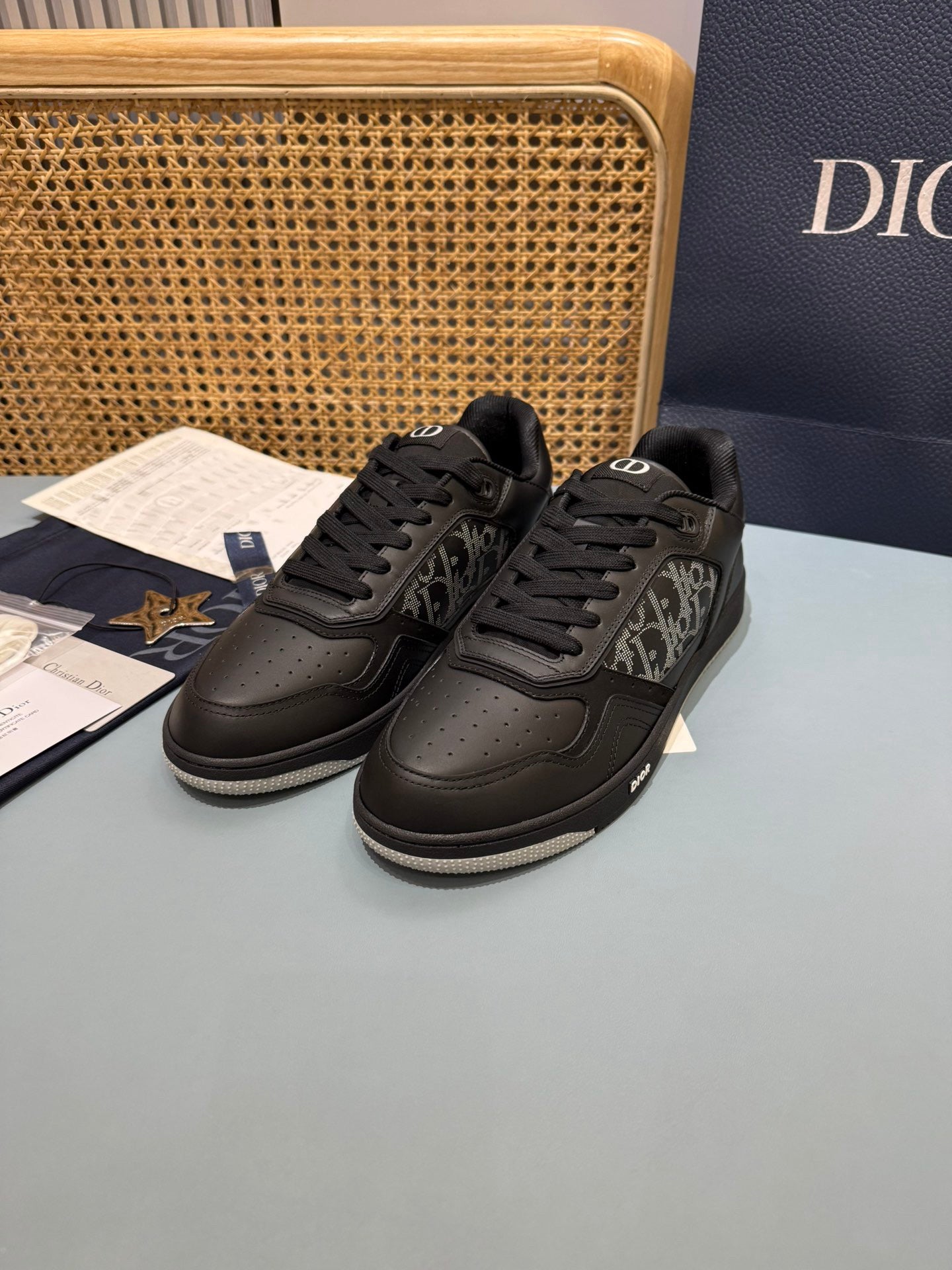 B27 Low-Top Black on Black
