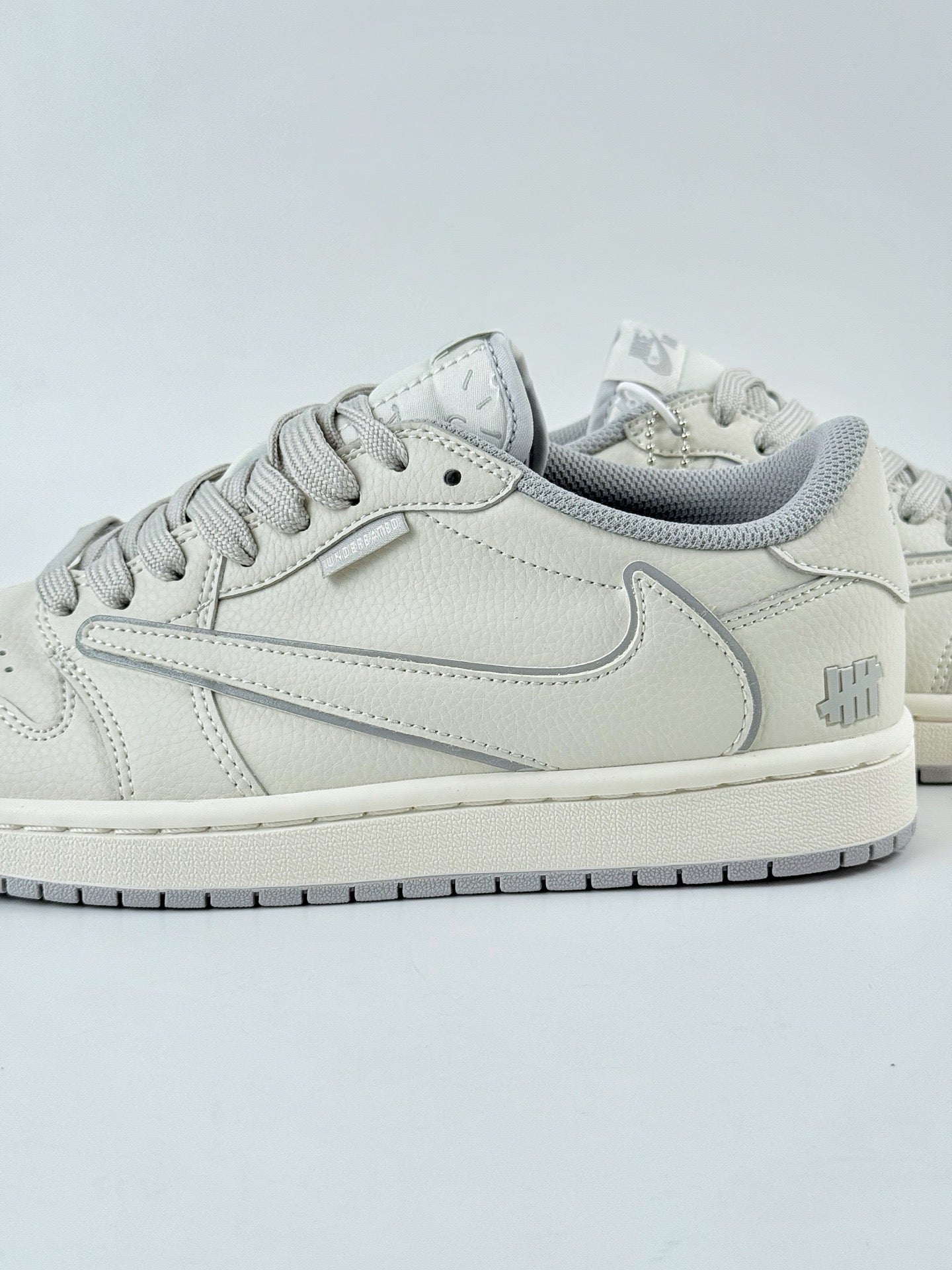 AJ1 Low Travis Scott x UNDFTD Customs