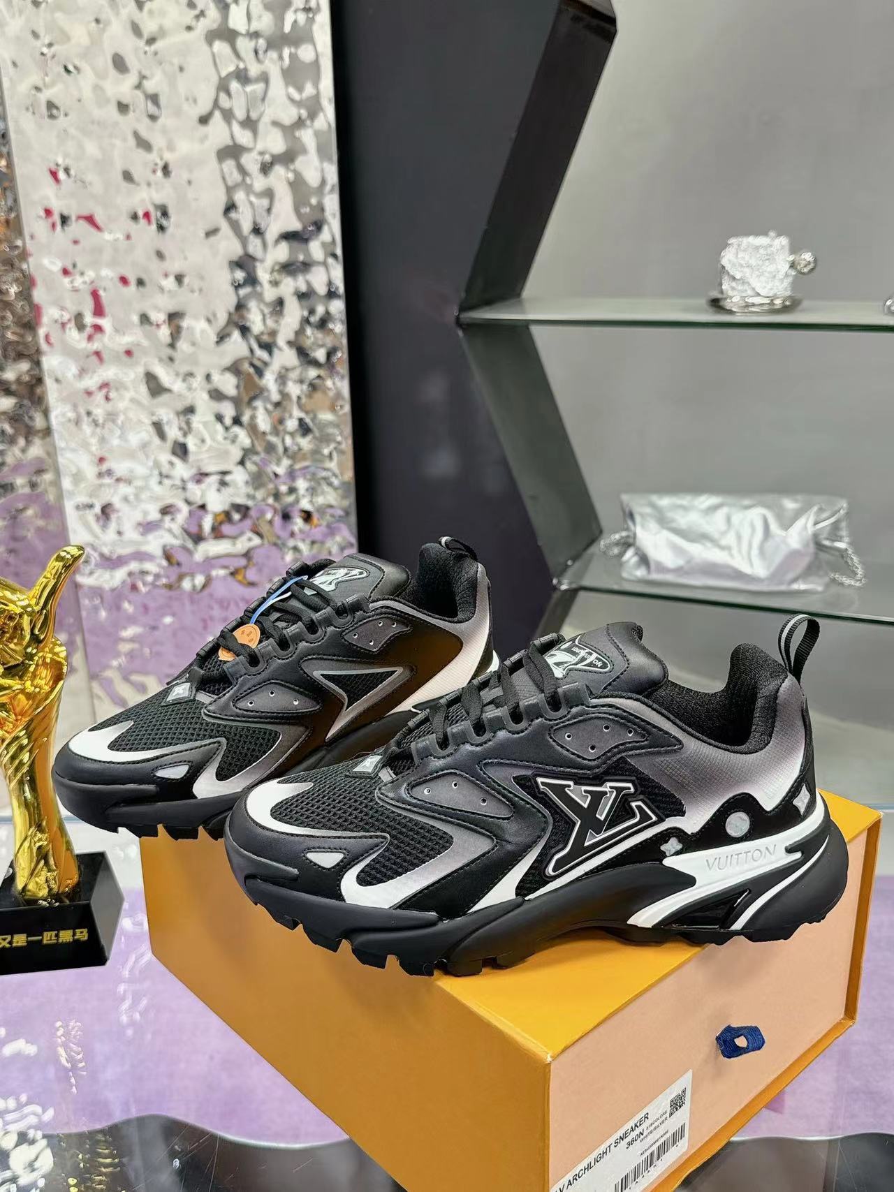 LV Trainers Runner Sneaker Tatic Noir