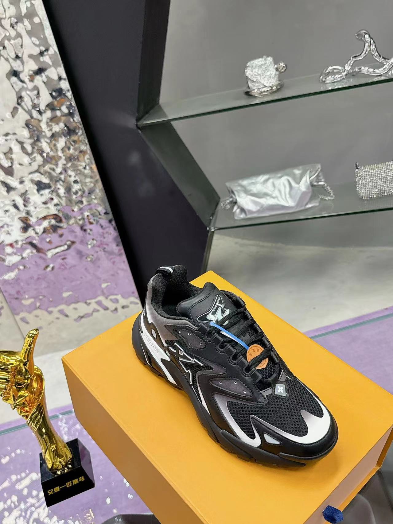 LV Trainers Runner Sneaker Tatic Noir