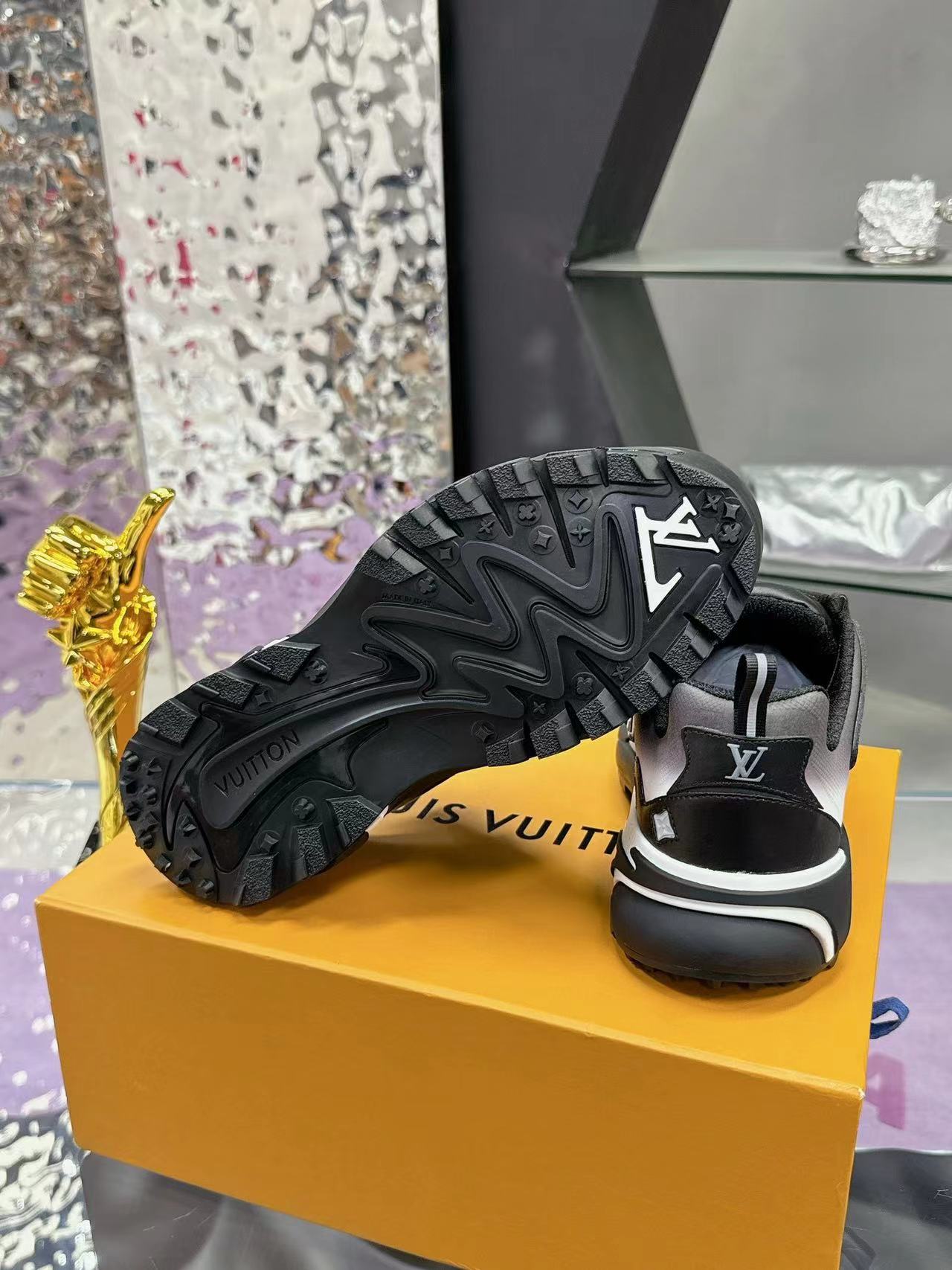 LV Trainers Runner Sneaker Tatic Noir