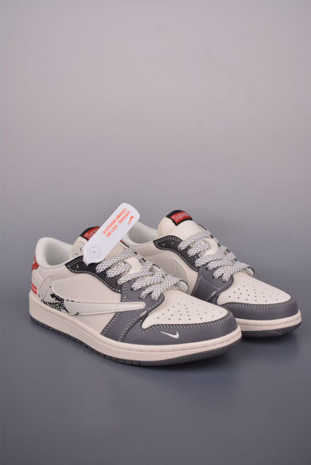 AJ1 Low Travis Scott x Supreme Customs