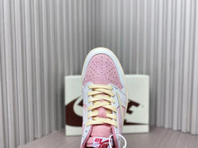 Load image into Gallery viewer, AJ1 Low Travis Scott Shy Pink
