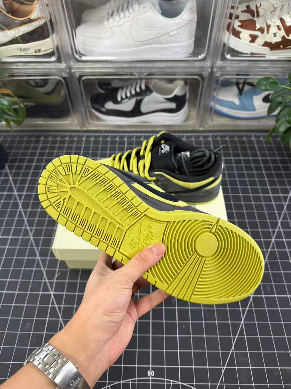 SB Dunk X Supreme Camper Green (2025)