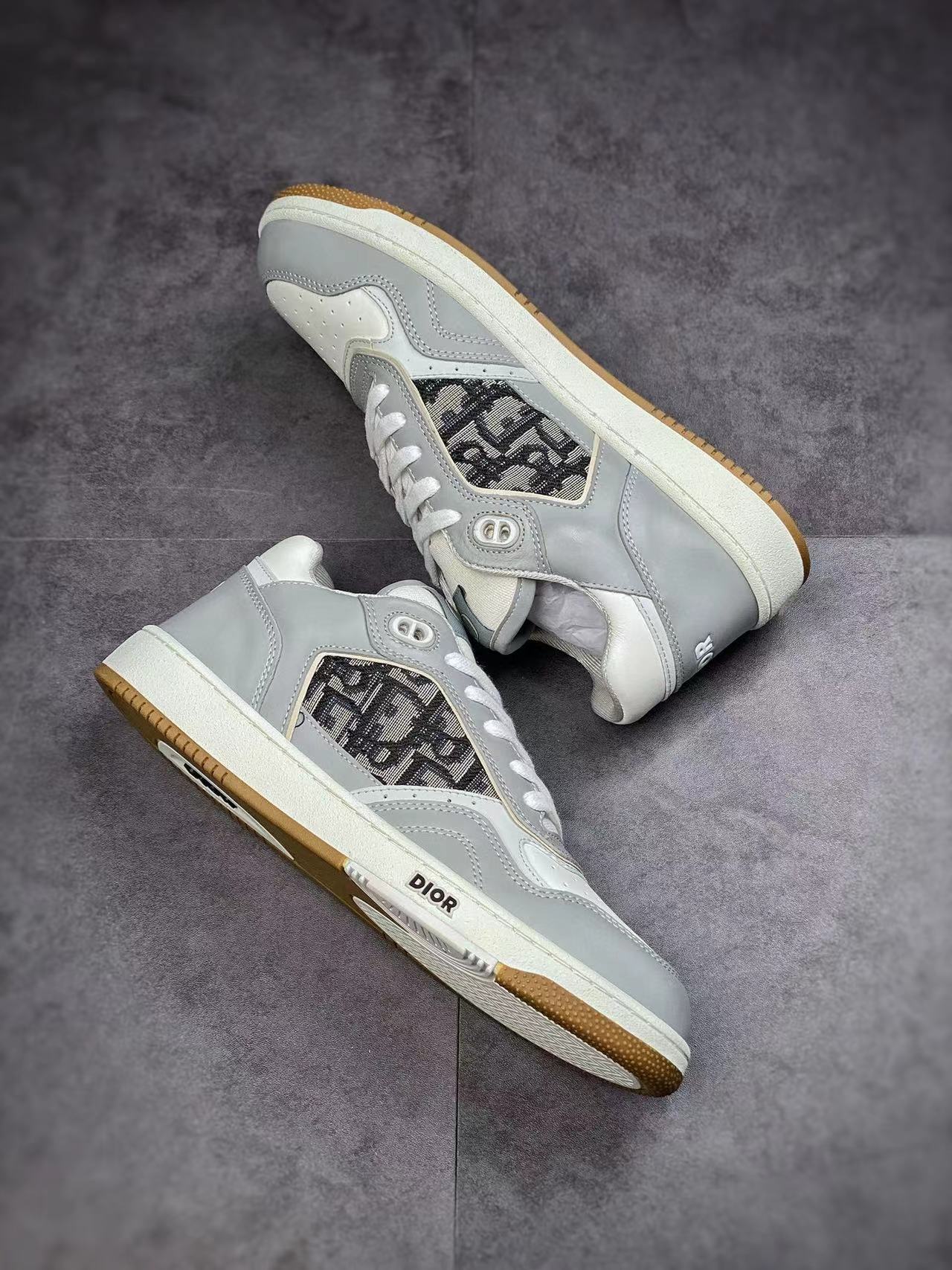 B27 Low-Top Grey Oblique