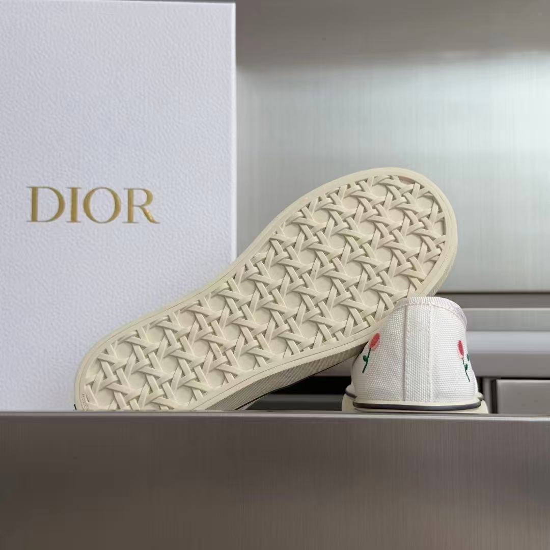 Saltwind Sneaker Doves & Roses Motif on White Cotton