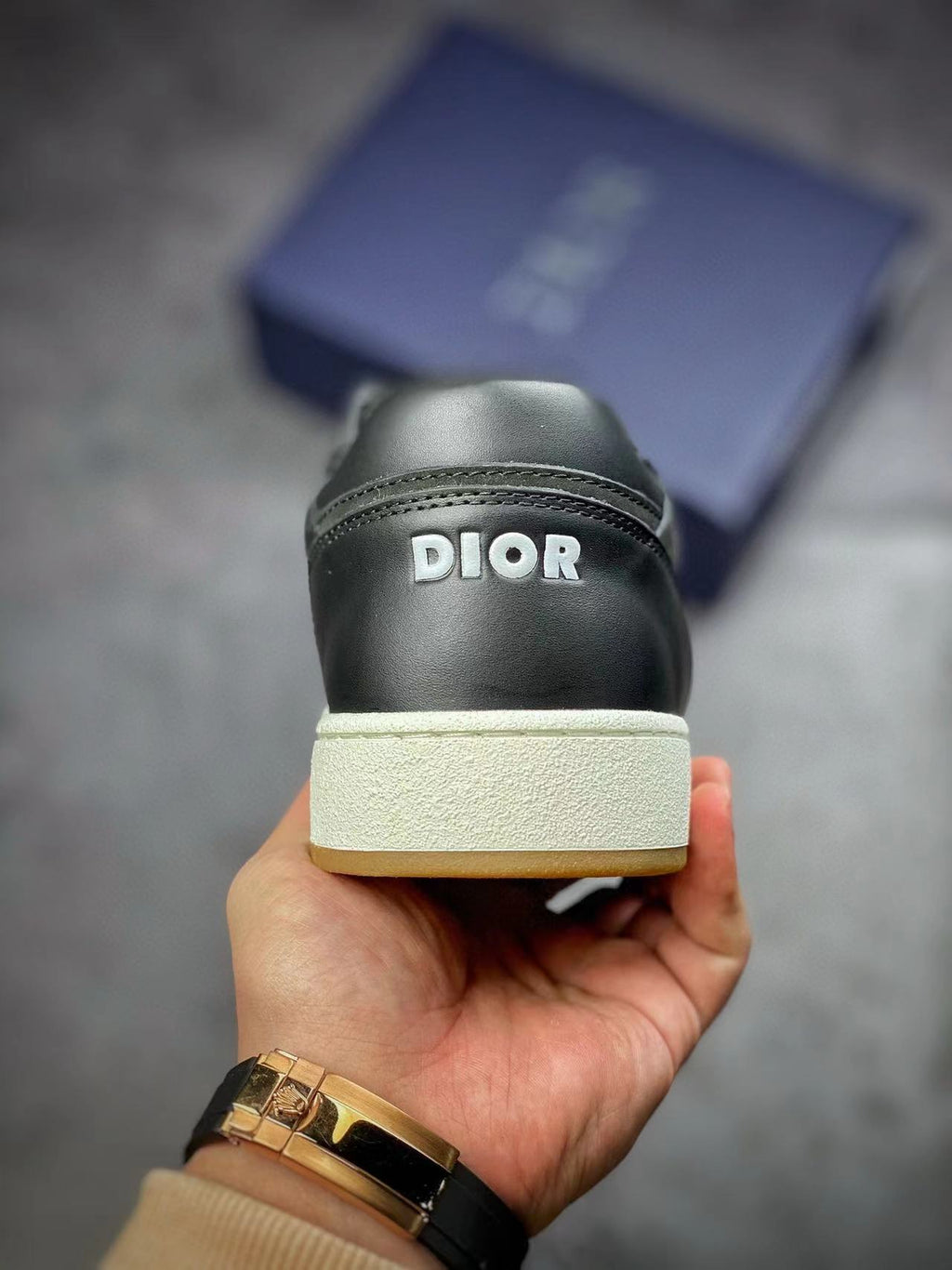 B27 Low-Top Black Oblique