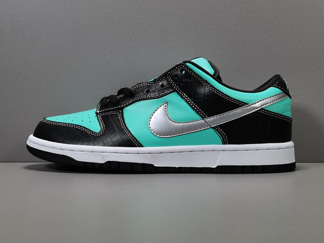 SB Dunk X Diamond Supply 'Tiffany'