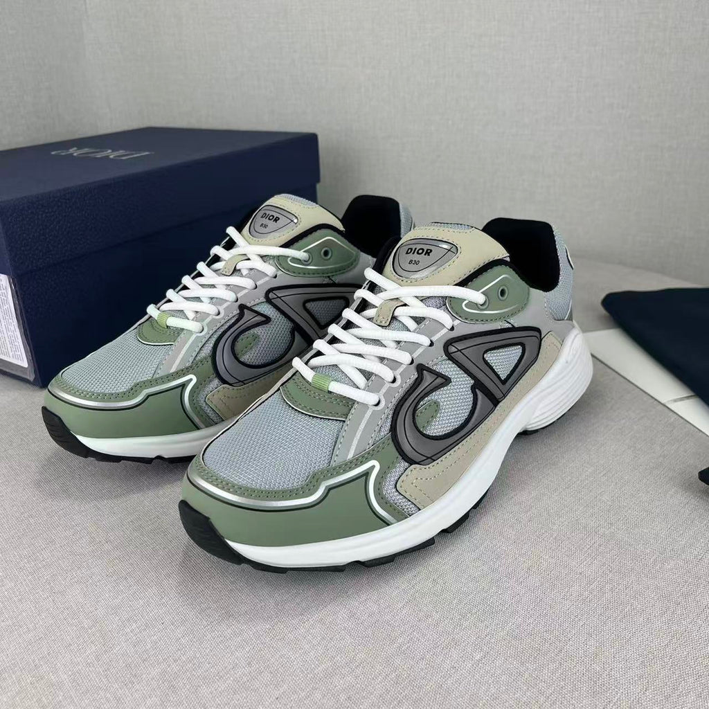 B30 Grey on Cedar Green Mesh