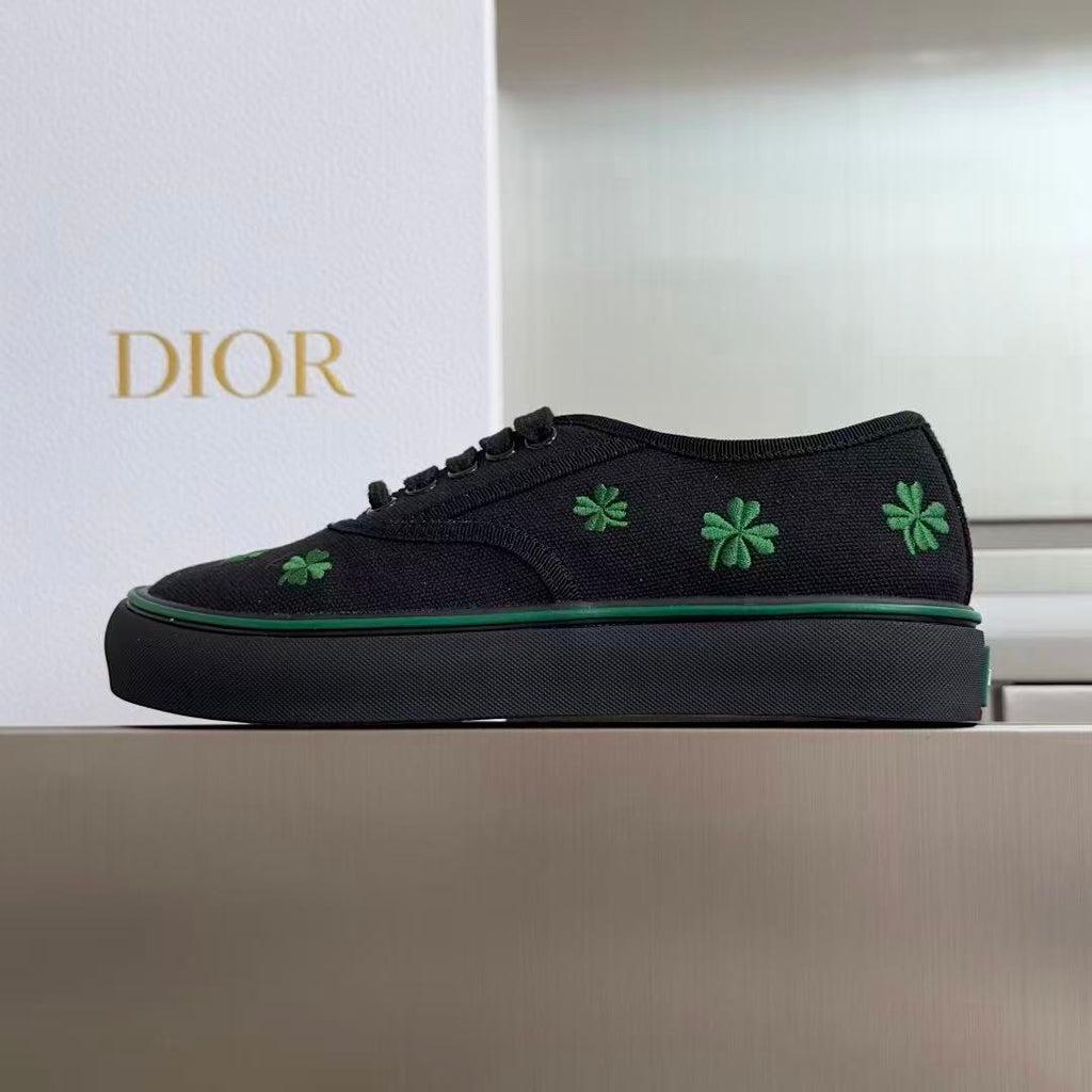 Saltwind Sneaker Clover on Black Cotton